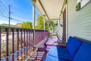 Балкон или терраса в 6BD Downtown House Walk to Beach Boardwalk