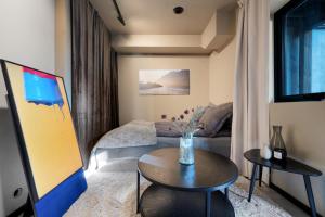 Khu vực ghế ngồi tại Signature Compact Studio by Arctic Seasons