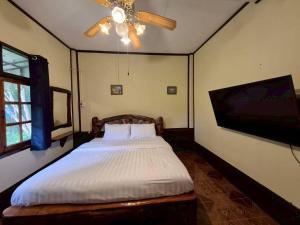 TV a/nebo společenská místnost v ubytování Blue Sky Hills Home Stay