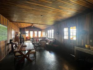 Posezení v ubytování Refúgio Terra - SitioSantaRita - Nazare Paulista