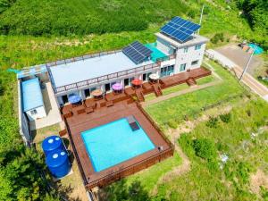 Imagen de la galería de Taean Low Stack Pet Pension, en Ch'ŏngsal-li 17 fotos más