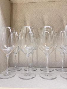 a group of wine glasses sitting on a table at Open Special #Guro Station 5 minutes on foot #Hongdae and Gangnam Subway Direct #Gocheok Dome #7-person family and group accommodation in Seoul +9 photos