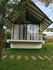 Vonkajšia záhrada v ubytovaní Half Moon Resort Vythiri by Z Vacations