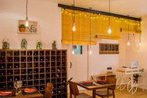 A kitchen or kitchenette at Hostal La Creu