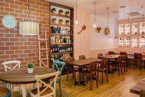 Hostal La Creu italokat is kínál