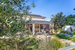Κήπος έξω από το Relaxing Kiama Retreat with Garden & Comfort