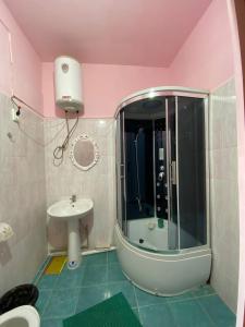 Koupelna v ubytování Ayan Resort Hotel