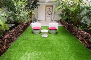 Vonkajšia záhrada v ubytovaní Suites Garden Loft Kandinsky