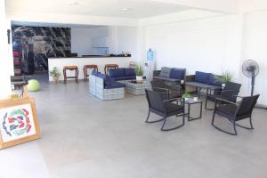 Imagen de la galería de Private Villa w Pool BBQ Up to 25Guests, en Pajarito