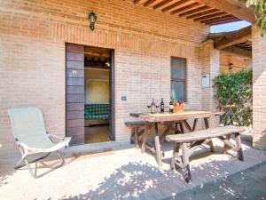 Patio nebo venkovní prostory v ubytování Holiday home in Castiglione del with pool