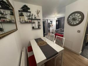 Gallery image of Modern flat in Southampton
