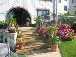 A garden outside Haus Regina