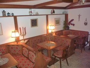 A seating area at Haus Regina