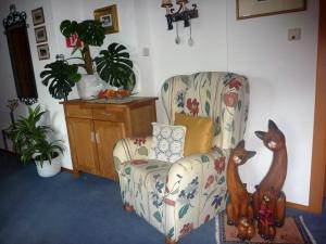A seating area at Haus Regina
