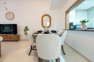 Gallery image of Glow Haus Yas Island in Abu Dhabi