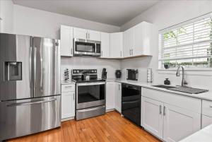 Billede fra billedgalleriet på Dallas Haven - Grill, Game Room, Outdoor Fun i Dallas