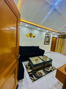 Φωτογραφία από το άλμπουμ του Luxury Apartment in Bahria Town, Lahore στη Λαχόρη