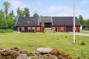 Το κτήριο όπου στεγάζεται  η παραθεριστική κατοικία