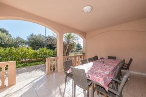Μπαλκόνι ή βεράντα στο Holiday Home Lolita with pool