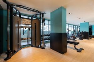 Pusat kecergasan dan/atau kemudahan kecergasan di Space 404 - 1BDR with Coworking, Pool & Gym Access