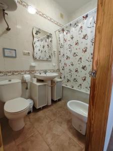 Ένα μπάνιο στο Apartamentos Cala Enmedio Cabo de Gata +21 φωτογραφίες