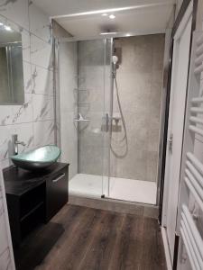 Ένα μπάνιο στο Appartement cosy 6 pers 2 chambres