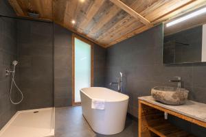Ένα μπάνιο στο Chalet Denali +19 φωτογραφίες