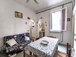 Ruang duduk di Holiday Home Il cortile nel centro by Interhome