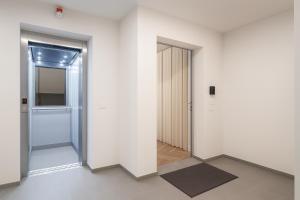 Ảnh trong thư viện ảnh của Design Apartment in Iseo Old Town with Private Parking and AC ở Iseo