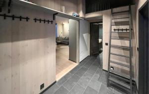 Kuchyň nebo kuchyňský kout v ubytování Gorgeous Home In Fåvang With Sauna