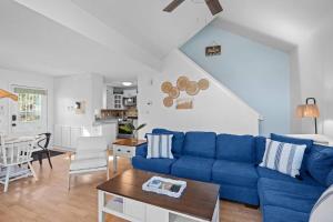 Χώρος καθιστικού στο Eyes of the Ocean - Peaceful Beach Retreat!