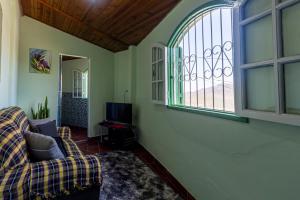 Et tv og/eller underholdning på Apto Acolhedor prox Palácio do Ouro, Garagem, Pet