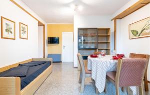 Η κουζίνα ή μικρή κουζίνα στο 2 Bedroom Stunning Apartment In Barga