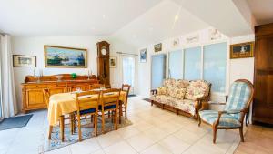 Χώρος καθιστικού στο Villa de plain pied à l intérieur des remparts