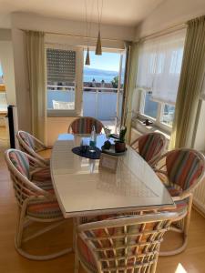 Χώρος καθιστικού στο Penthouse Seeblick