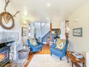 Posezení v ubytování Hillcrest Cottage