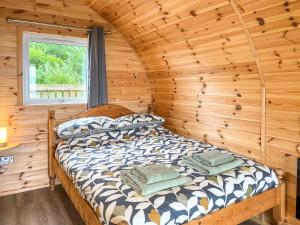 Postel nebo postele na pokoji v ubytování Keith - Uk49287