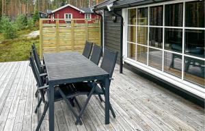 Patio nebo venkovní prostory v ubytování Three Bedroom Amazing Home In Kirkenær