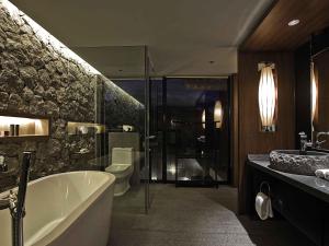 Gallery image of Pullman Lijiang Resort & Spa in Lijiang