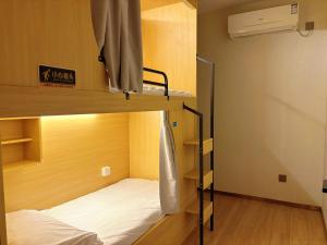 Gallery image of HYJ Hostel in Shenzhen +25 photos
