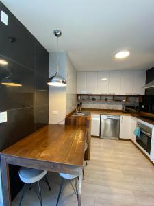 Una cocina o cocineta en Linda y cómoda casa individual en LLanquihue