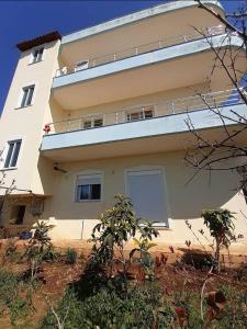 Το κτήριο όπου στεγάζεται  το διαμέρισμα