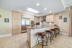 Η κουζίνα ή μικρή κουζίνα στο Caribe C815