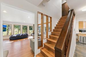 Φωτογραφία από το άλμπουμ του Play in the Pines Hot Tub Playground Firepit σε Nebelhorn