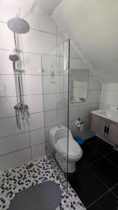 Ένα μπάνιο στο Hotel Yamir +71 φωτογραφίες