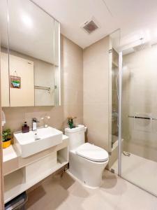 Ένα μπάνιο στο The Sóng Sea View Apartment Vung Tau - Căn Hộ Biển Bãi Sau Vũng Tàu +139 φωτογραφίες