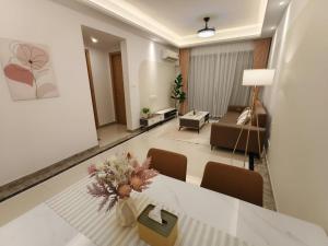 Χώρος καθιστικού στο RNF Elegance New Sea View 2BR- CIQ RTS +69 φωτογραφίες