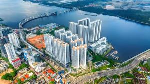 Nespecifikovaný výhled na destinaci Johor Bahru nebo výhled na město při pohledu z apartmánu