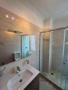 Phòng tắm tại Shëngjin Shores Apartments