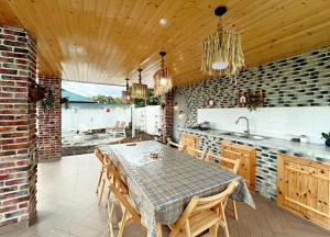 Imagine din galeria proprietății Mountain view bungalow în Gabala +31 fotografii